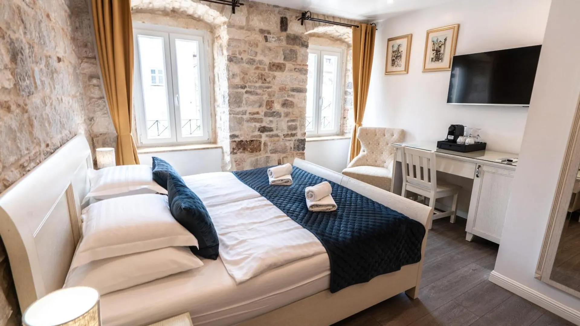 Luxury Rooms Lucija And Luka Split 4*,  Kroatien