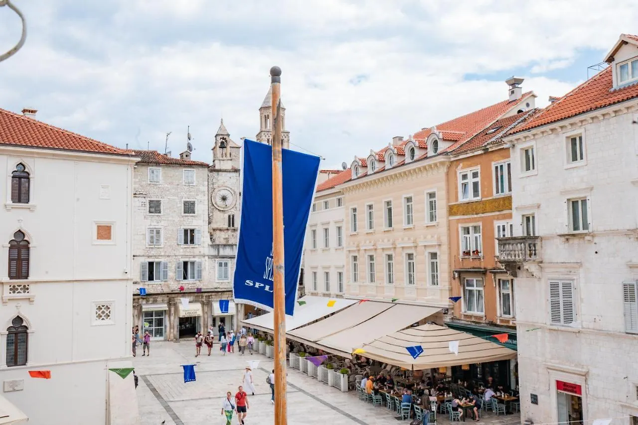 Luxury Rooms Lucija And Luka Split 4*,