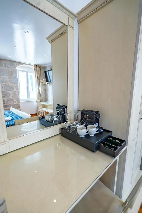 Luxury Rooms Lucija And Luka Split 4*,